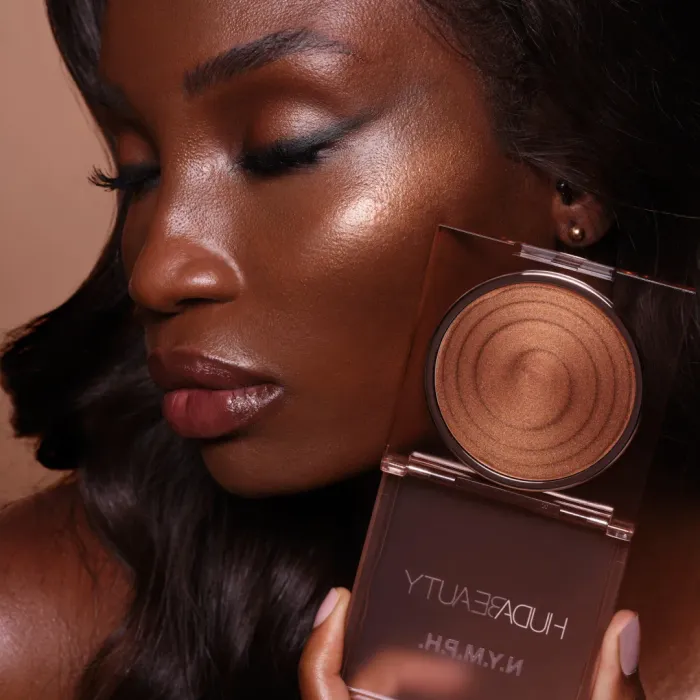 N.Y.M.P.H. Glaze Skin Glowing Perfector